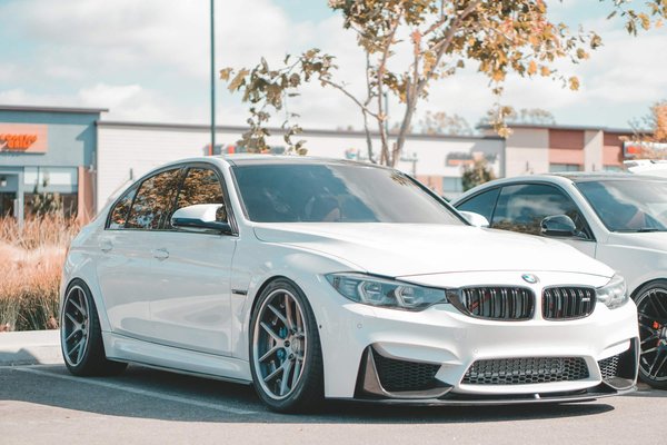 Can a Custom Rear Seat Delete Improve Interior Space and Weight Distribution in a BMW M3?